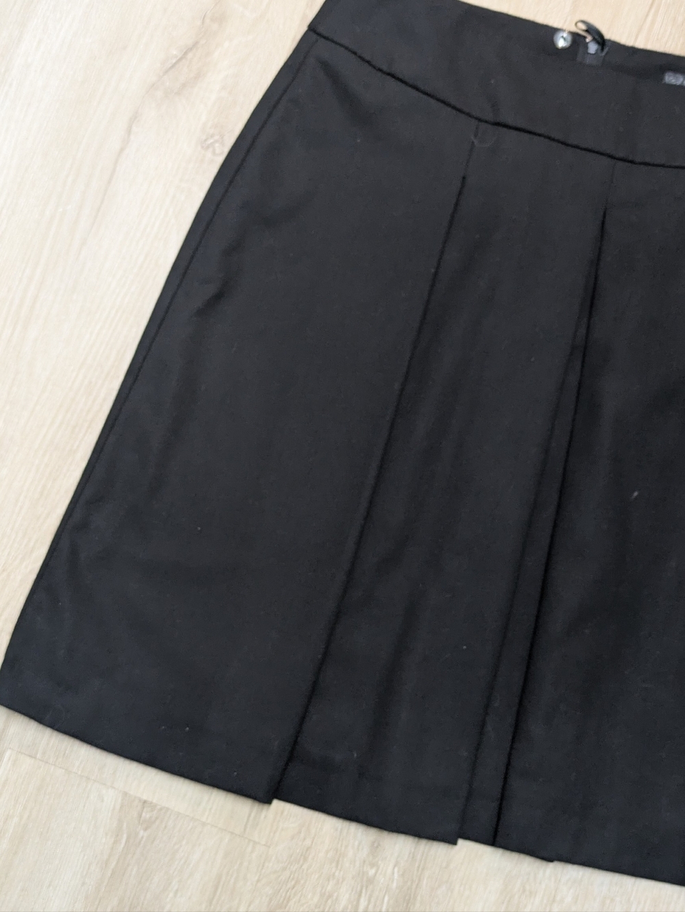 H&M Black Pleated Punk Emo Schoolgirl Skirt 10 - Picture 2 of 7